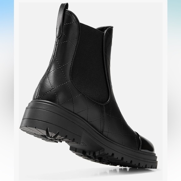 NWT Coutgo Womens Platform Chelsea Boots Low Heel Lug Sole Ankle Booties Quilted - Picture 3 of 5